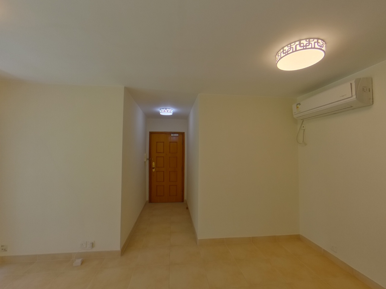 ISLAND PLACE Block 3 (three Island Place) Low Floor Zone Flat D North Point/North Point Mid-Levels