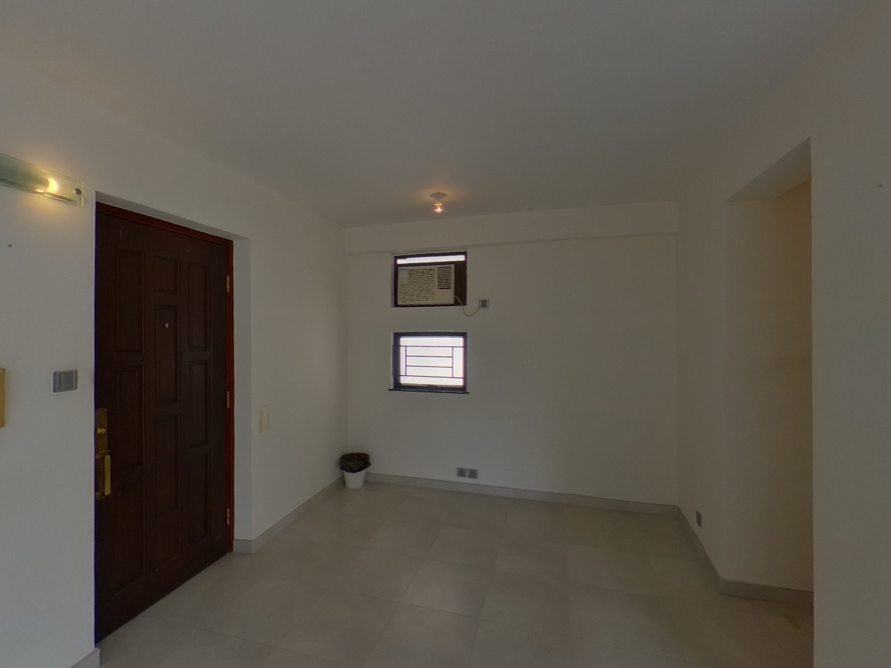 KORNHILL Block Q (flat 9 - 16) Very High Floor Zone Flat 14 Quarry Bay/Kornhill/Taikoo Shing