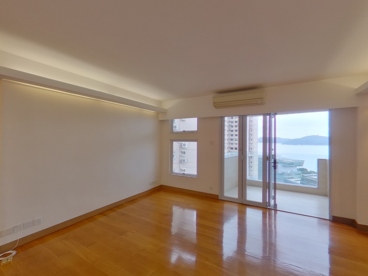 BAGUIO VILLA Block 34 Very High Floor Zone Pok Fu Lam