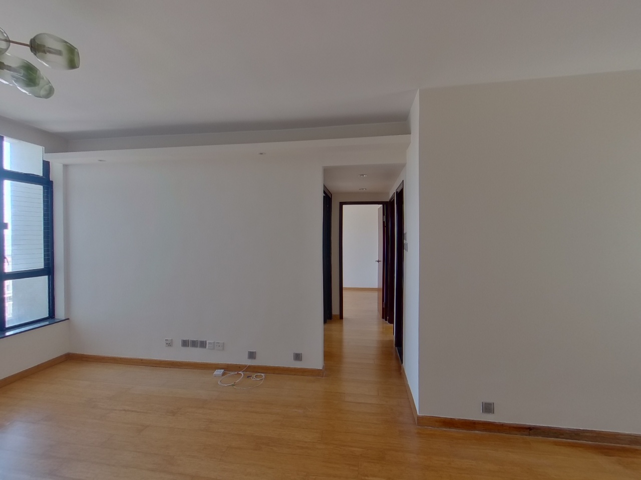 VANTAGE PARK Block 1 High Floor Zone Flat E Mid-Levels West