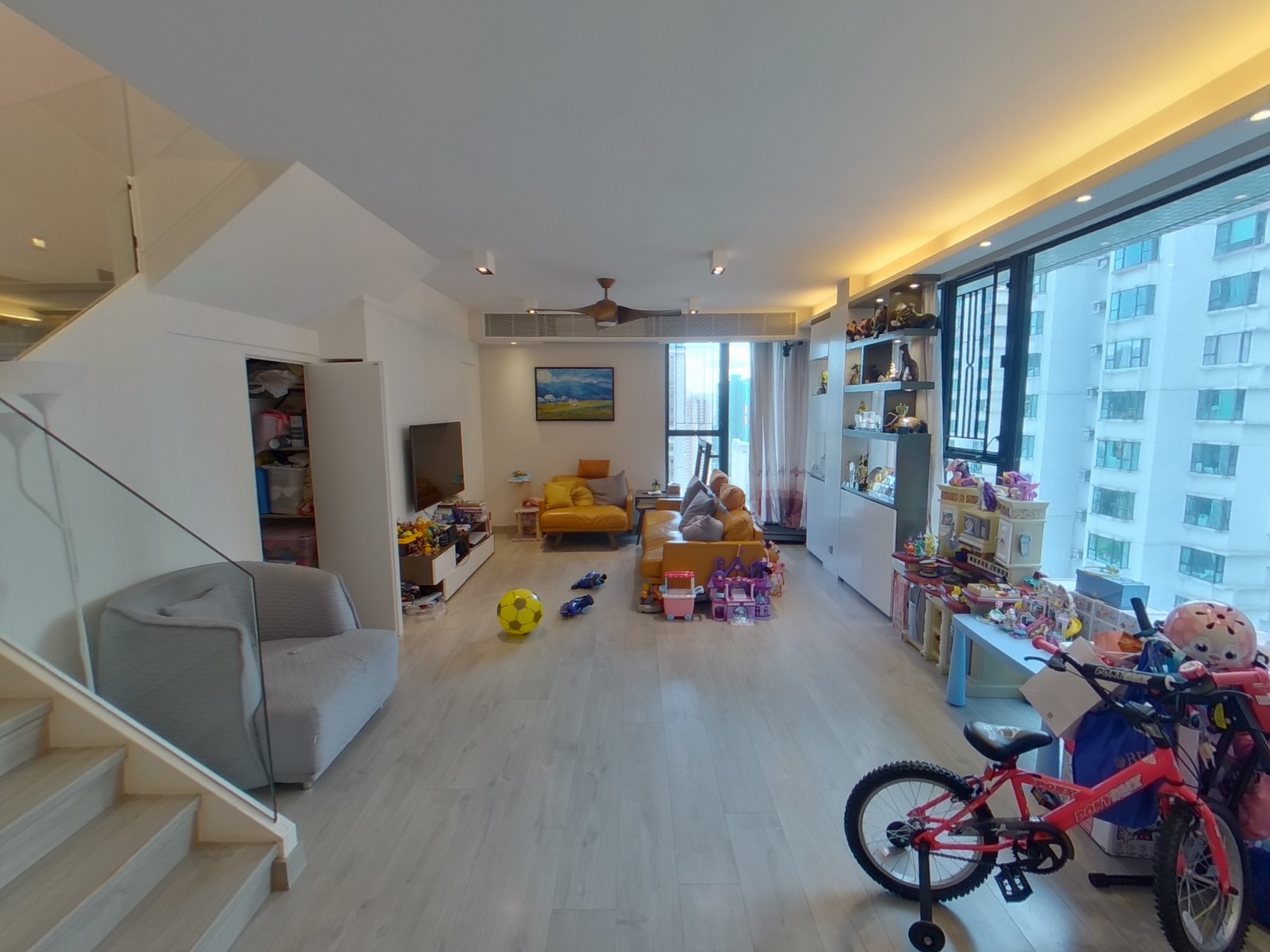 ROYAL ASCOT Phase 1 - Block 2 Very High Floor Zone Flat A Sha Tin/Fo Tan/Kau To Shan