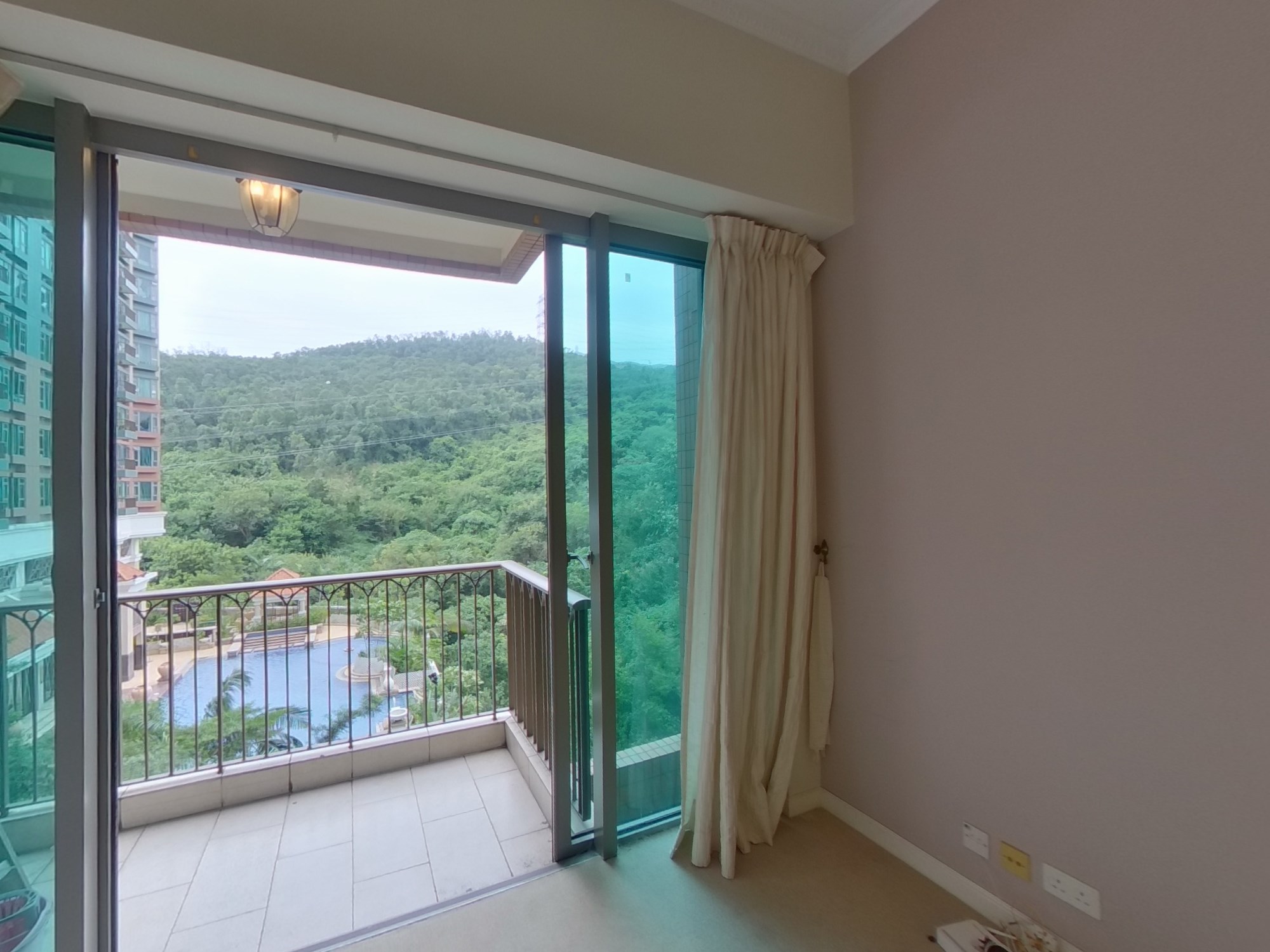 THE CAIRNHILL Phase 1 - Block 7 Low Floor Zone Tsuen Wan
