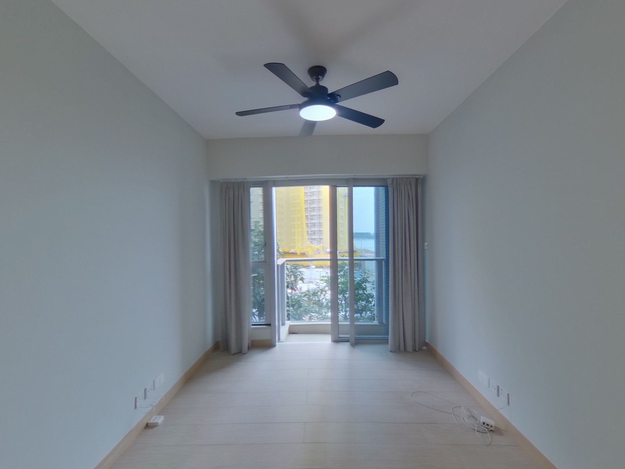 CENTURY LINK Phase 1 - Tower 3a Low Floor Zone Flat 09 Tung Chung