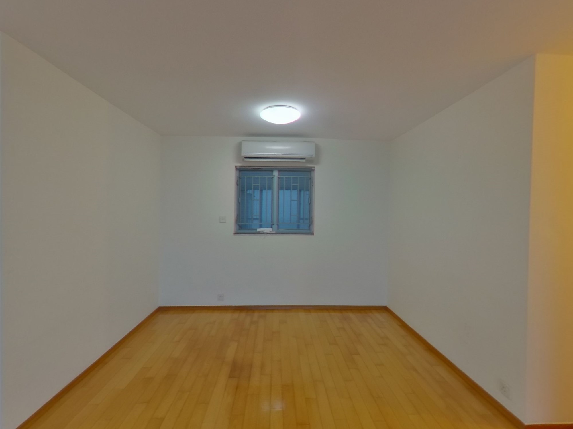 SEAVIEW CRESCENT Block 3 Flat B Tung Chung